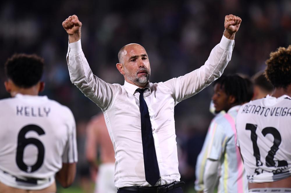 奥格斯堡vs汉堡：凯文-施洛特贝克、法比安-里德首发，法比奥-维埃拉、洛孔加出战