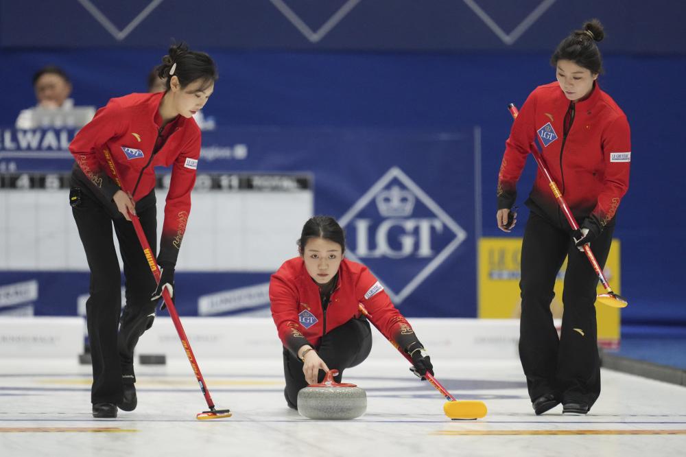 湖人浓眉哥关键封盖力助球队获胜